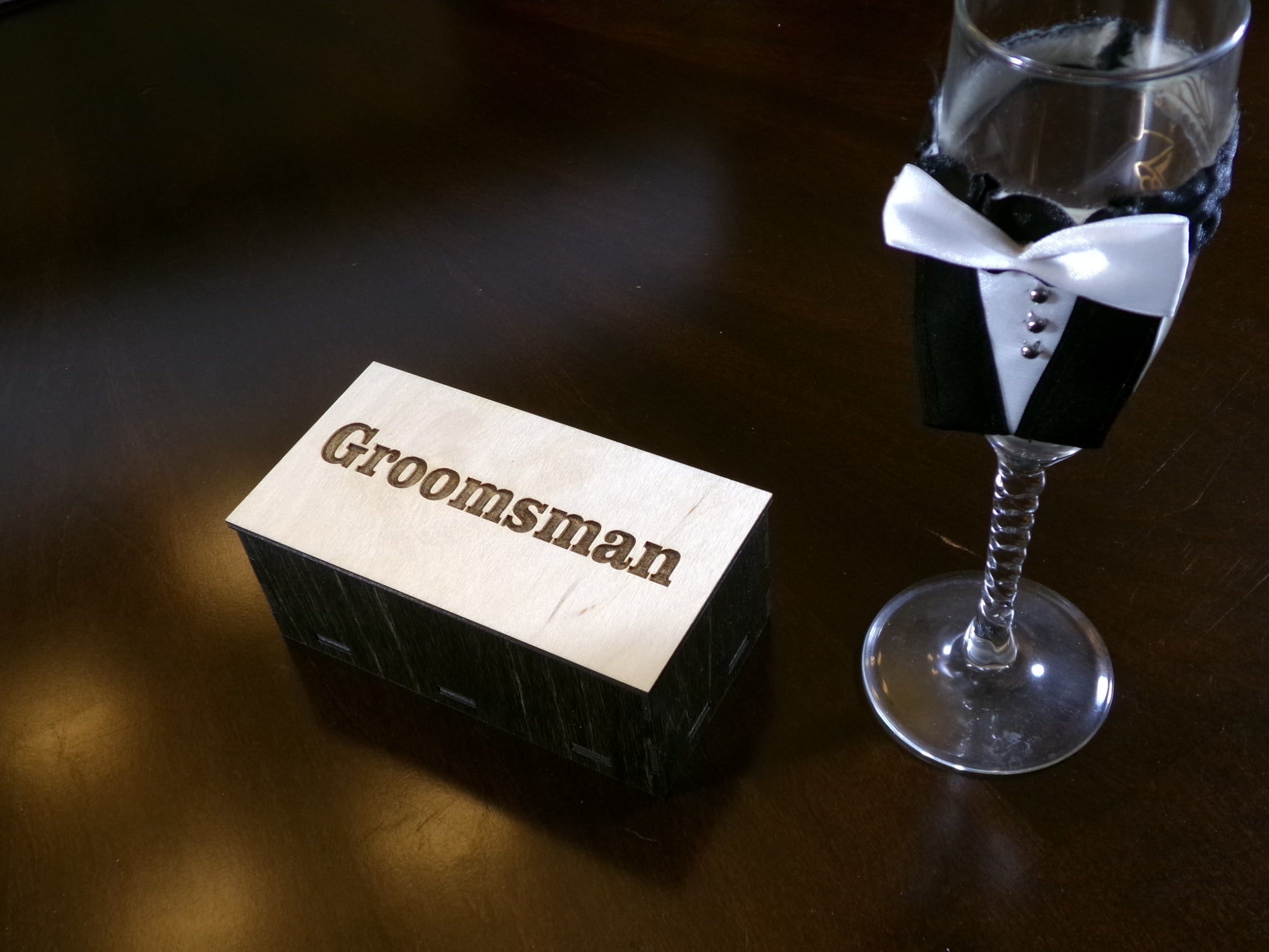 Our birch wooden boxes are designed for those who want to have a special place for jewelry, or some other keepsake held near and dear to them.